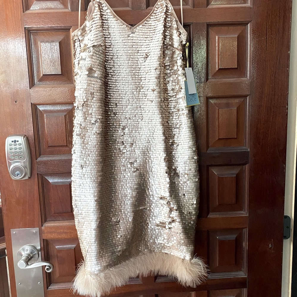 NWT CeCe Gold Sequin Dress w/Fur Trim